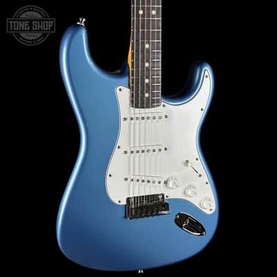 Fender Custom Shop Custom Deluxe Stratocaster NOS Aged Lake Placid Blue w/case CZ589420 image 3
