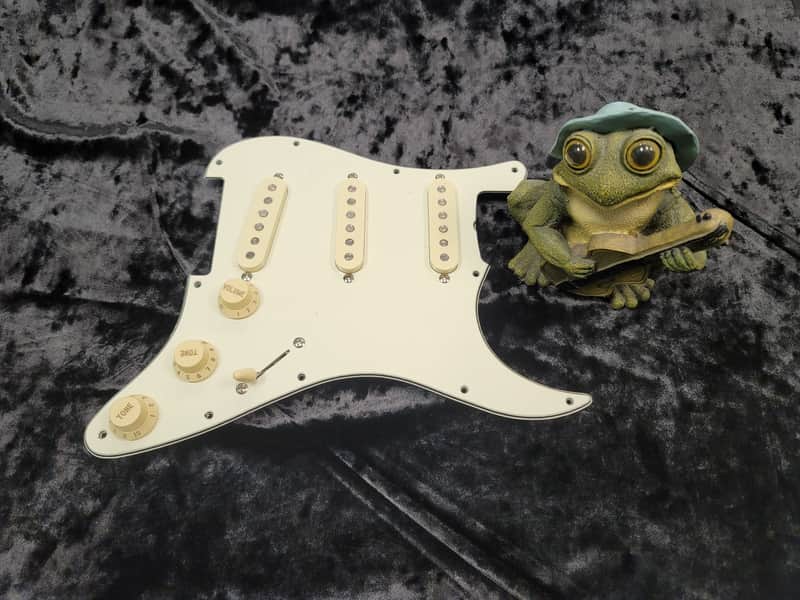 Fender MIJ Strat Loaded Pickguard Mint Green image 1