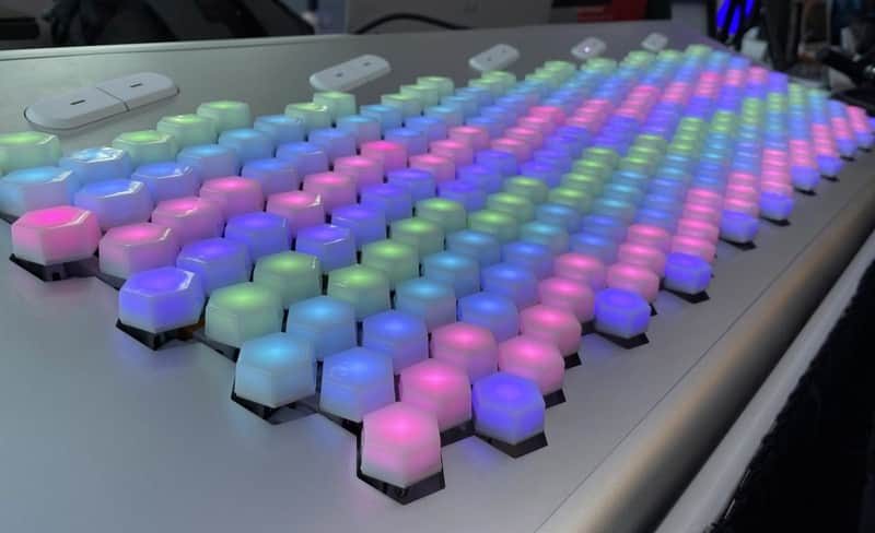 Lumatone Isomorphic Keyboard image 1