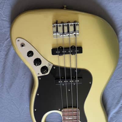 Fender Vintera 70s Jazz Bass PF, Inca Silver image 10