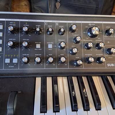 Moog Subsequent 25 Analog Synth 2020 - Present - Black image 2
