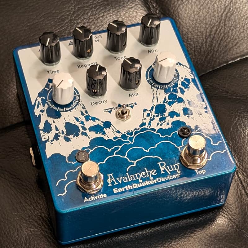 EarthQuaker Devices Avalanche Run Stereo Reverb & Delay with Tap Tempo V2