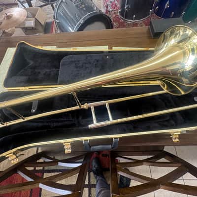 Bach TB300 Trombone.(Hard Case)(Mouthpiece). image 2