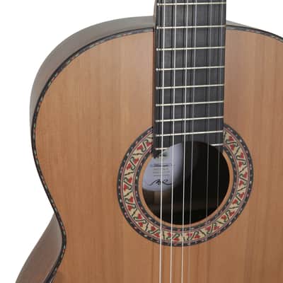 Manuel Rodriguez E-C MAGISTRAL Series All Solid 4/4 Size Armrest Solid Cedar Top Nylon 6-String Classical Acoustic Guitar image 5