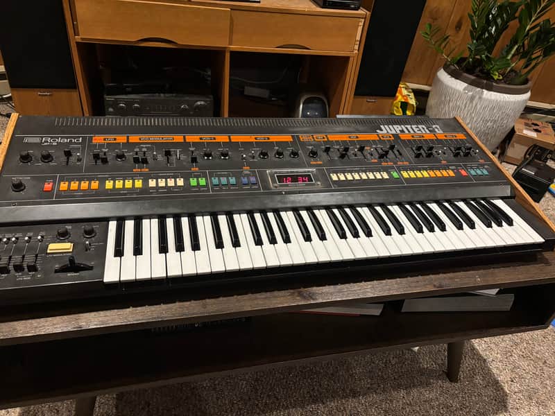 Roland Jupiter-8 image 1