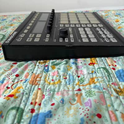 Native Instruments Maschine MKII 2010s - Black image 5