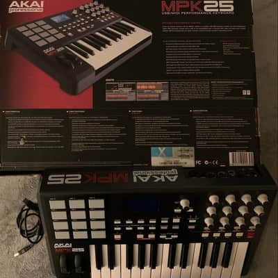 Akai MPK25 2012 - Black image 5