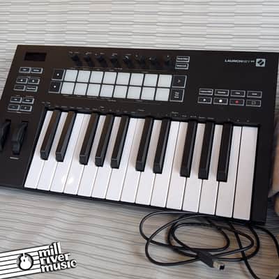Novation Launchkey 25 MIDI Keyboard - Used