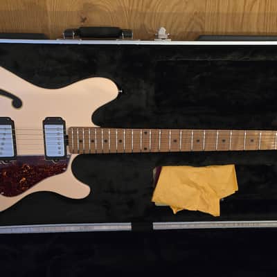 Ernie Ball Music Man James Valentine Signature Tremolo 2020 - 2021 - Shell Pink image 4