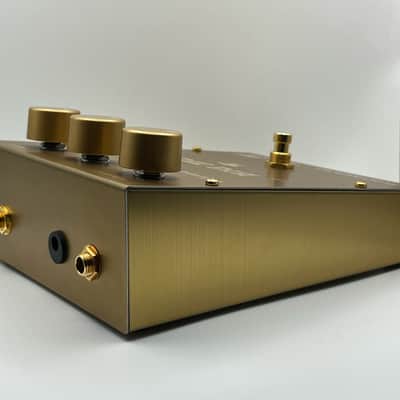 Electro-Harmonix Double Anniversary Big Muff Pi 2024 - Gold Limited Edition (1 of 555 Made, Violet Ram's Head Circuit) image 4