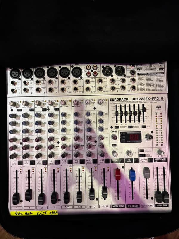 Behringer Eurorack UB1222FX-Pro 16-Input Mic / Line Mixer with