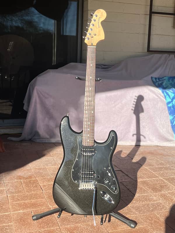 Fender Squire ‘Fat Strat’ upgraded + modded W Soft Case image 1