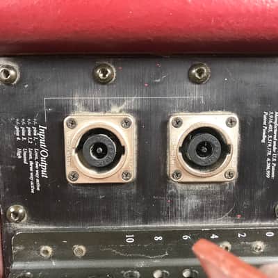QSC WideLine Series 8 Full-Range Speaker (PAIR) image 3