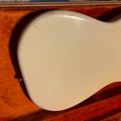 Fender Musicmaster with Rosewood Fretboard 1961 - 1964 - Olympic White image 8