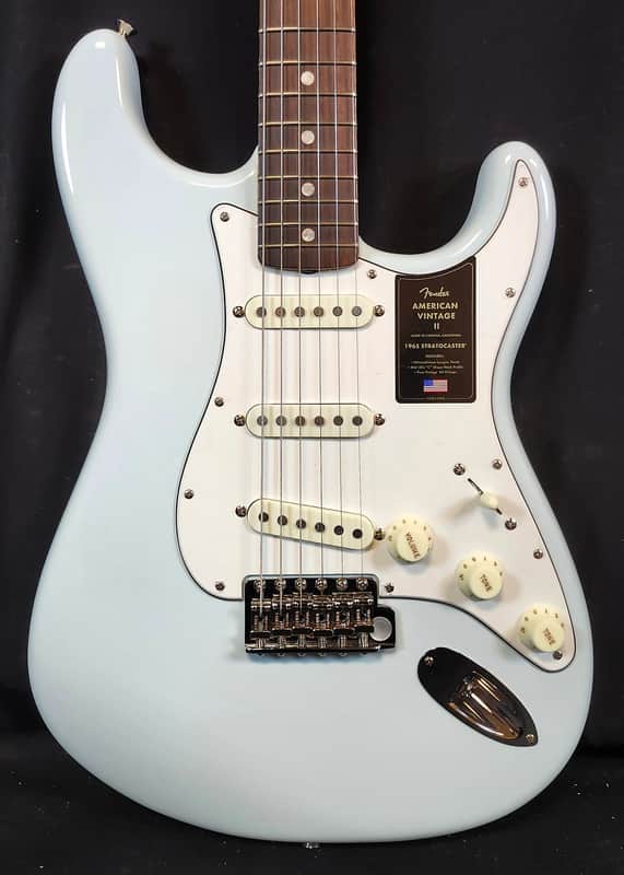 Fender American Vintage 1965 Stratocaster, Round-Lam Rosewood Fingerboard, Sonic Blue image 1