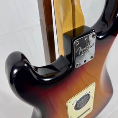 Fender American Deluxe Stratocaster HSS W/ OHSC 2000 - 3 Tone Sunburst image 17