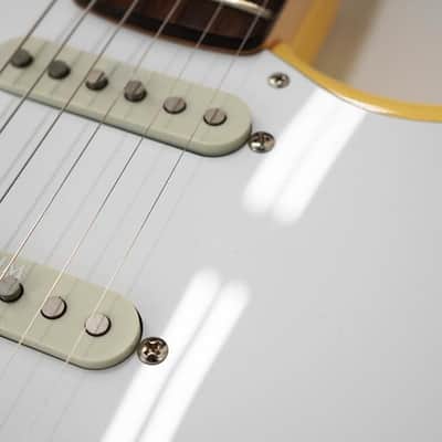 Fender USA USED ​​Yngwie Malmsteen Stratocaster (Vintage White/Rosewood) [SN. US20003385] image 9