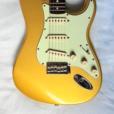 Fender Classic Player ’60s Stratocaster – Limited Edition Aztec Gold (1 of 250 Worldwide) image 3