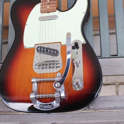 Fender Vintera '60s Telecaster with Bigsby (Sunburst) 2022 image 3