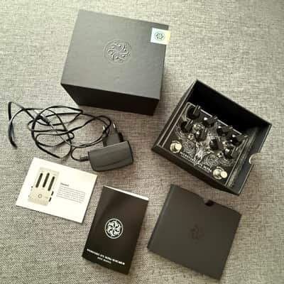 Darkglass Electronics Microtubes B7K Ultra V2 Bass Preamp 2019 - Present - Black image 2