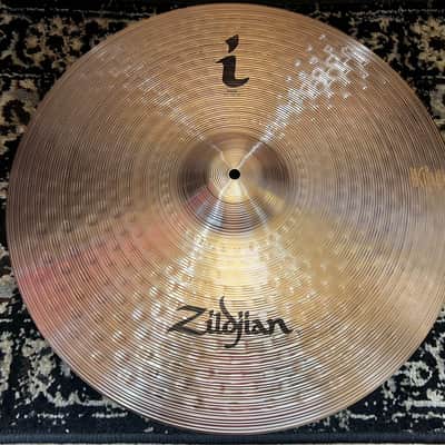 (MINT) Zildjian 22" I Family Ride Cymbal - Traditional image 1