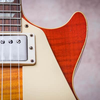 GIBSON USA Custom Shop 59 Reissue Les Paul Murphy Lab Heavy Aged " Aged Cherry Burst + Rosewood" (2023) image 9