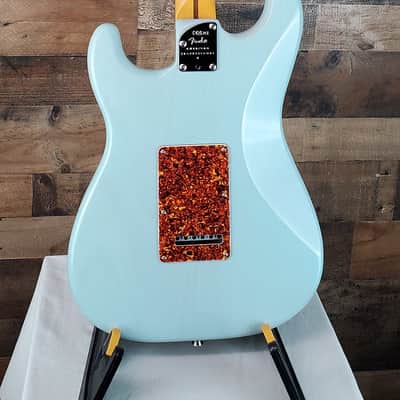 Fender American Professional II Thin line Strat, Trans Daphne Blue, 582 image 10