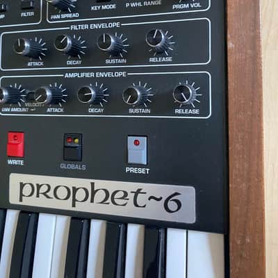 Dave Smith Instruments Prophet 6 49-Key 6-Voice Polyphonic Synthesizer 2015 - 2018 - Black with Wood Sides image 8