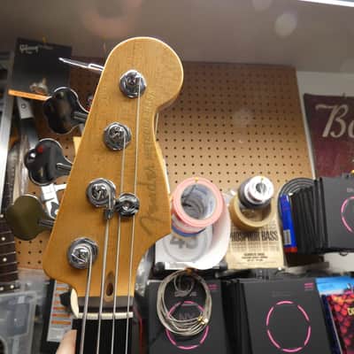 Fender Meteora American Ultra II 2024 - Sunburst image 11