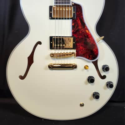 Mint Epiphone Inspired by Gibson Custom 1959 ES-355, Classic White, W/HSC 2025 image 4