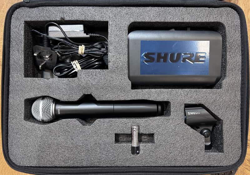 Shure BLX24/SM58 Handheld Radio Mic System image 1