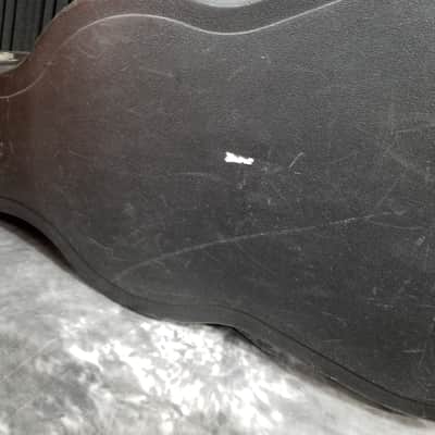 SKB Deluxe Acoustic Guitar Hard Case with Wheels image 9