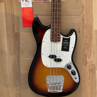 Fender Vintera '60s Mustang Bass 2022 3-Color Sunburst image 2