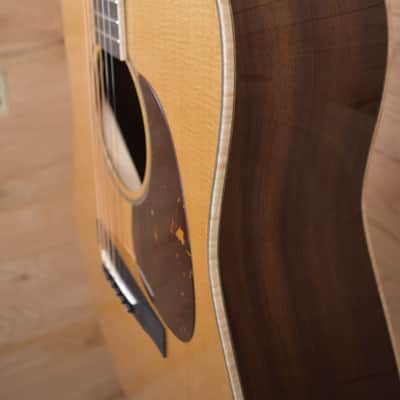 Huss and Dalton DM Custom 2022 - Natural image 3