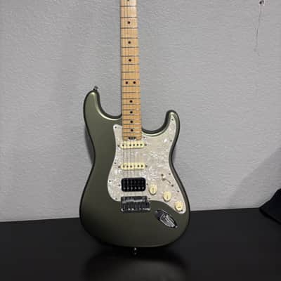 Fender Stratocaster Elite HSS - Jade Pearl Metallic 2018 image 1