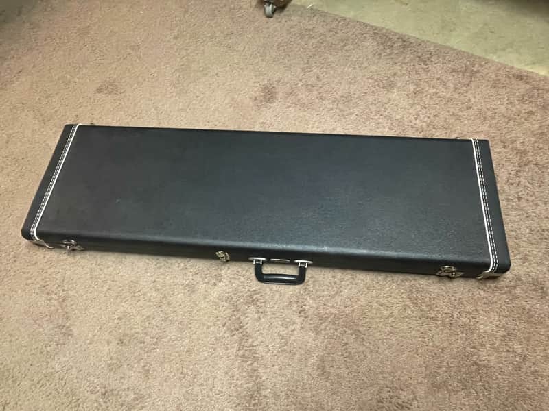 Fender Pro Series Precision Bass/Jazz Bass Case (Black)