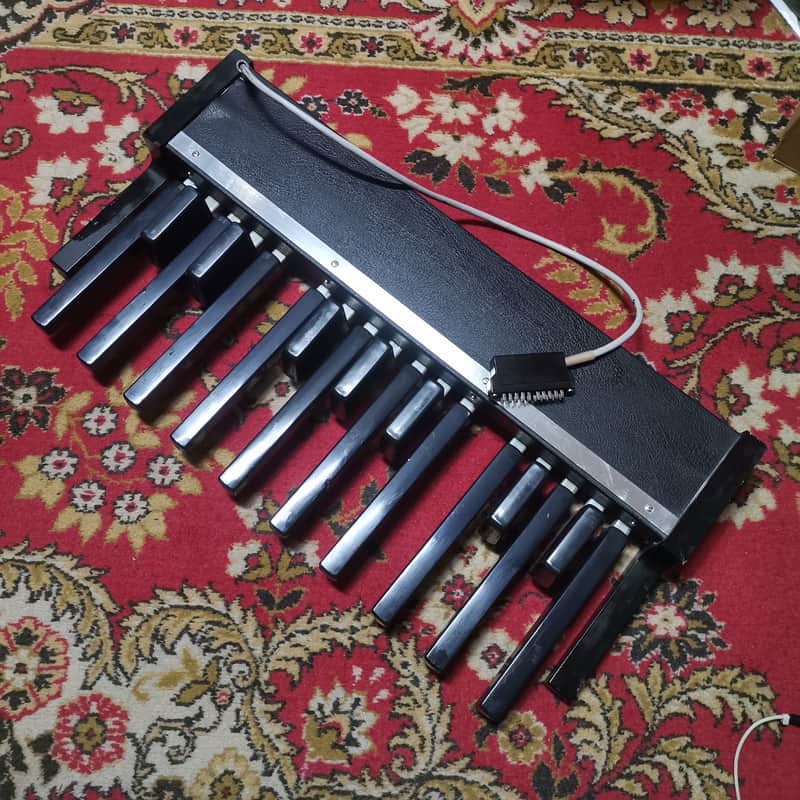 Vermona Pedals Black