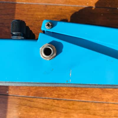 Boss VB-2 Vibrato (Black Label) 1982 - 1986 - Blue image 3