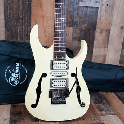 Ibanez PGM30-WH Paul Gilbert Signature with Lo TRS II Tremolo 1995 - 2002 - White image 1