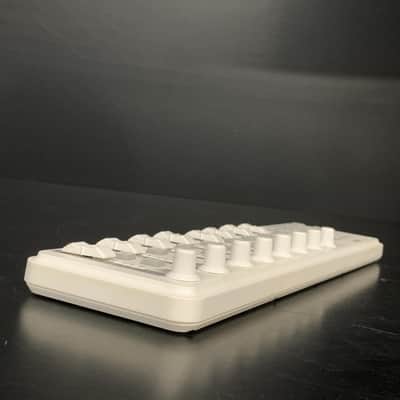 Korg nanoKONTROL2 Slimline USB MIDI Control Surface 2011 - Present - TGHM image 7