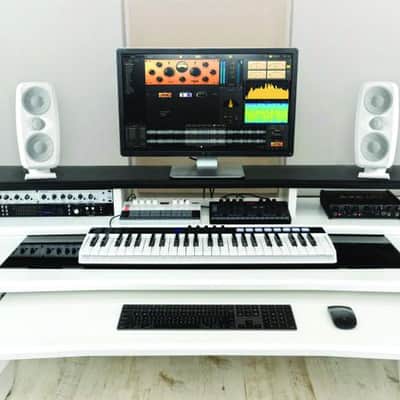 IK Multimedia iLoud MTM 2-Way Active Studio Monitor (Single) White image 2