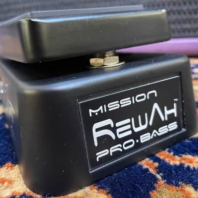 Mission Engineering RE WHA  PRO BASS ( Signed by all Mission Stuff ) Collector’s piece  2012 N.O.S. image 4