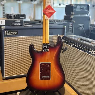 Fender 70th Anniversary American Professional II Stratocaster - Comet Burst image 5