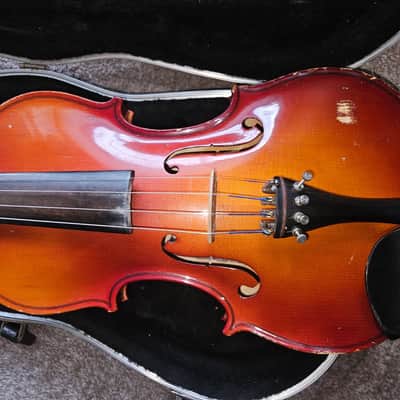 K Schiller Student size 4/4 violin w/ case.  Miss soundpost image 8