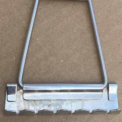 Kay/Harmony- Vintage Short trapeze tailpiece, 4", chrome image 2