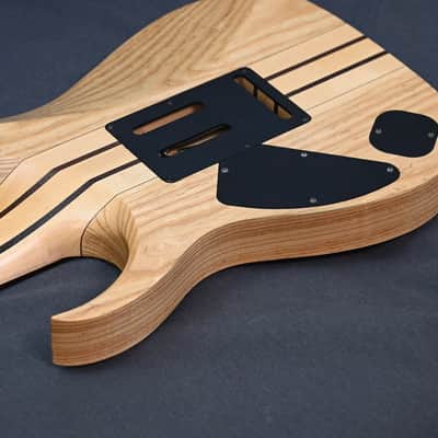 Ibanez RGT220A-NTF Prestige Neck-thru  Natural Flat image 12