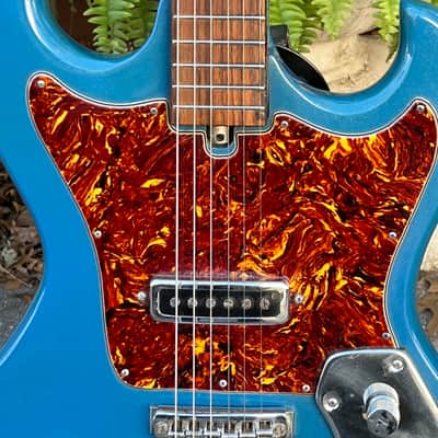 Vintage 1960s Kingston Kawai Teisco Swinga Style~S1T Hound Dog Offset Dbl Cutaway Guitar Ocean Blue All Original! ** SEE VIDEO** image 10