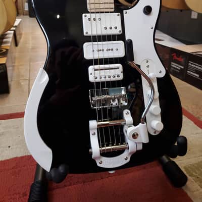 Fender Jack White Signature Triplecaster - Black image 9