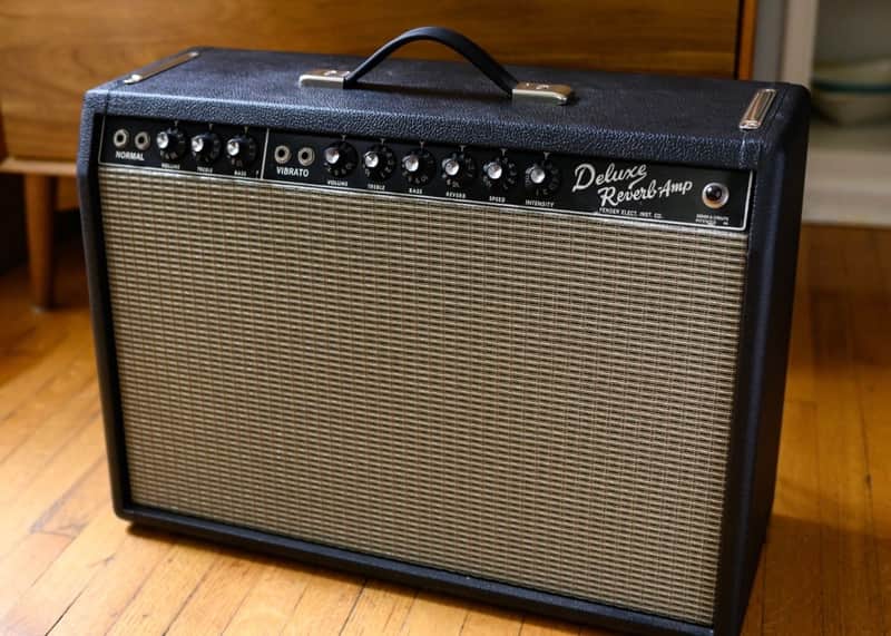 Fender Deluxe Reverb 2-Channel 22-Watt 1x12" Guitar Combo 1963 - 1967 - Black Panel image 1