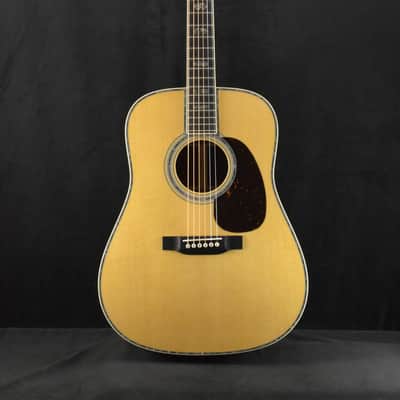 Martin D-45 Natural image 2